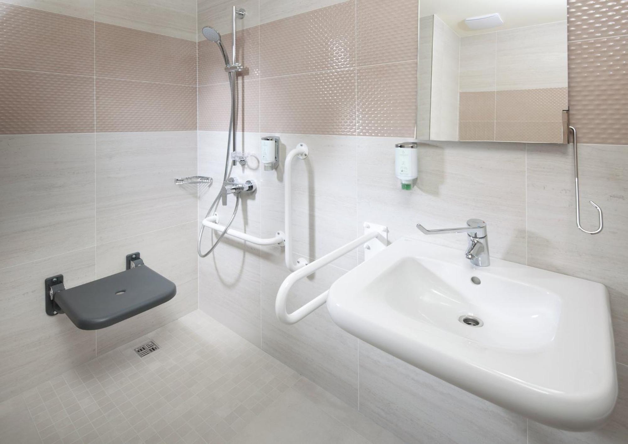 Standard King Room - Accessible,1709975172:JPEG