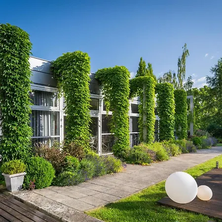 Holiday Inn Prague Airport By Ihg-2